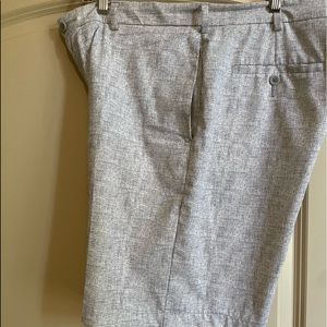 Men’s Light Gray/White Jack Nicklaus Shorts